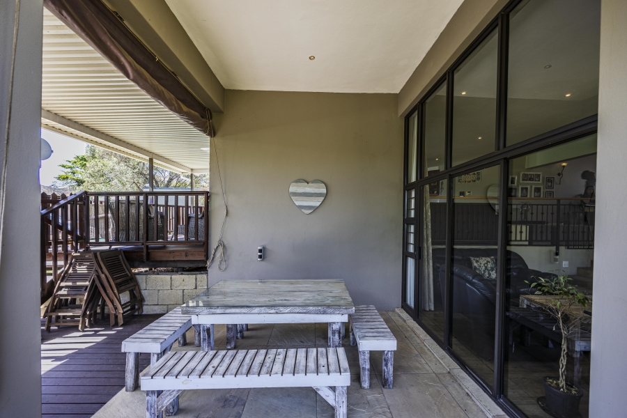 5 Bedroom Property for Sale in Beacon Bay Eastern Cape